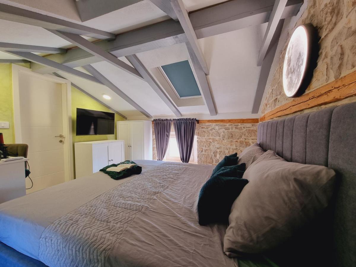 Vela & Vega Apartment Visnjan Luaran gambar