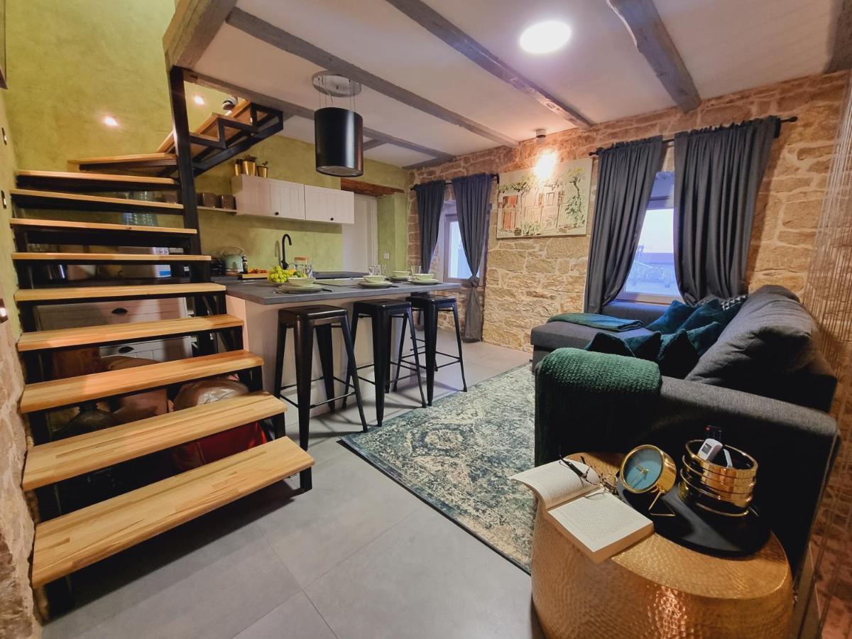 Vela & Vega Apartment Visnjan Luaran gambar